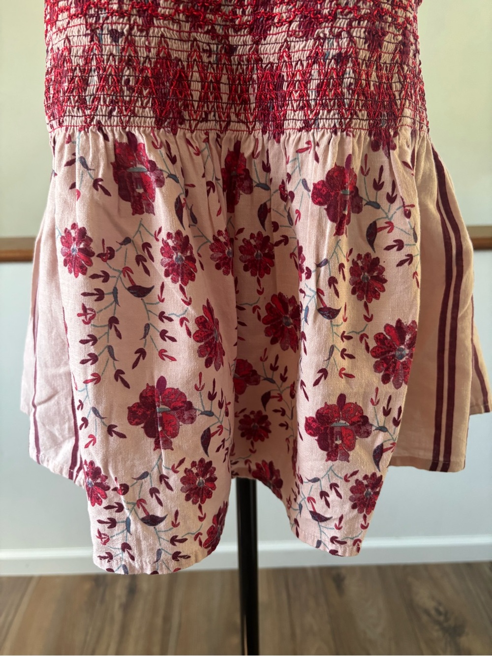 Lucky Brand Smocked Floral Babydoll Top Size Medium - Picture 6 of 10